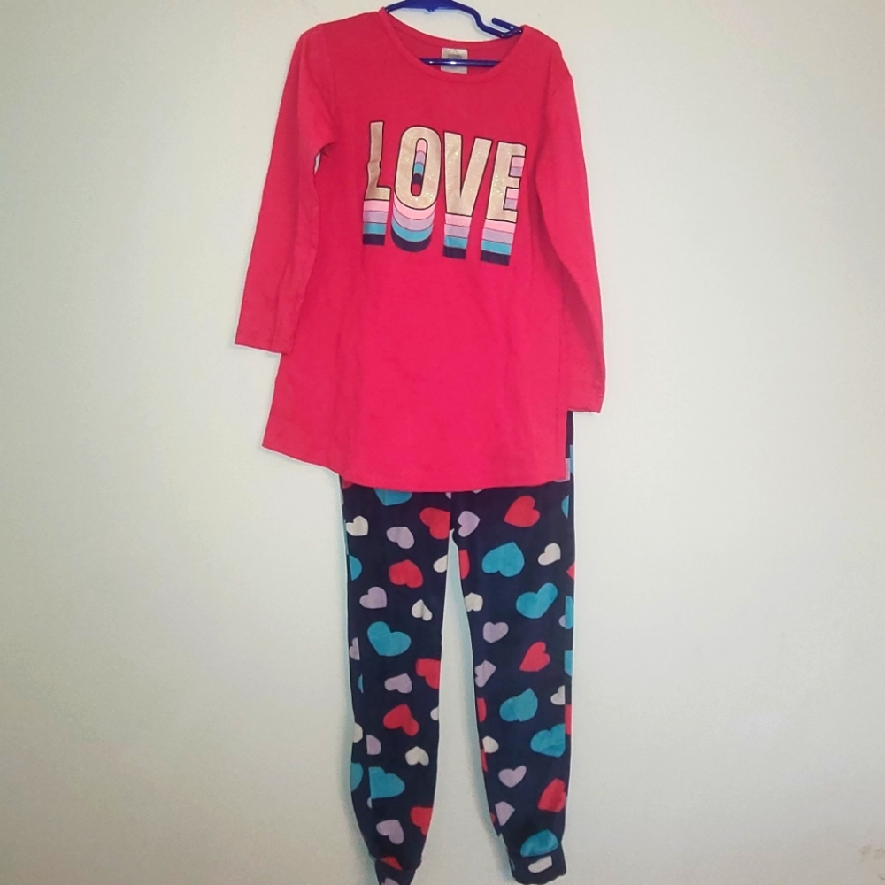Jelli Fish Kids Girl's "love" Pajamas with hearts size 6/6x